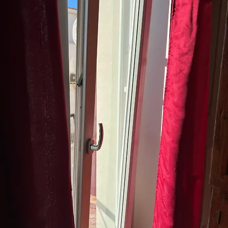 Sea Red Apartment *